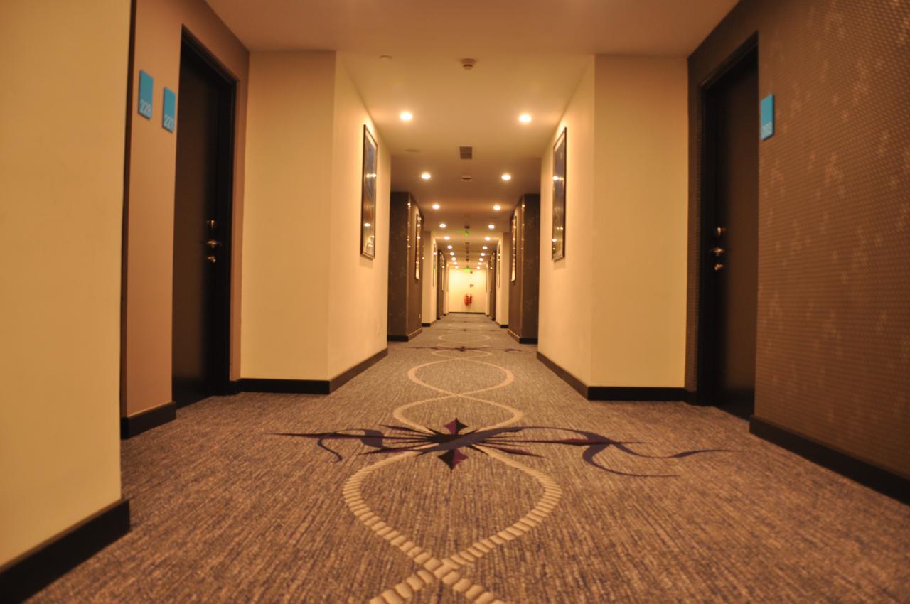 Fairway Colombo Hotel Екстериор снимка